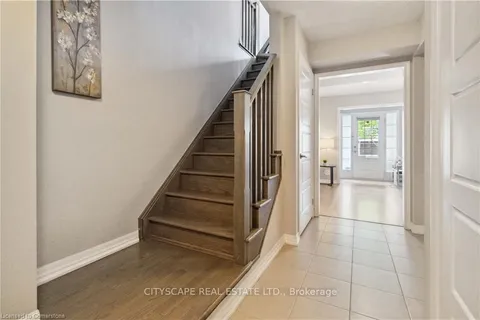 3061 Mistletoe Gdns, Oakville, ON L6M 0Y8