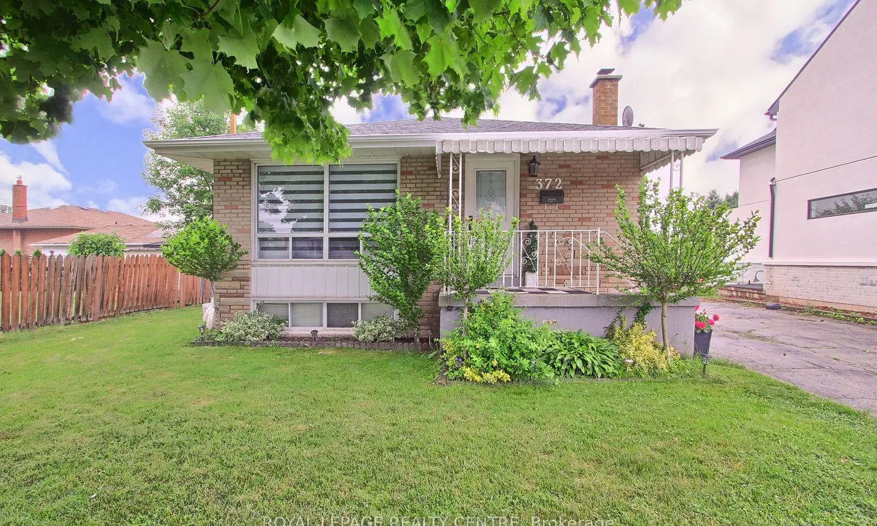 372 Wildwood Dr, Oakville, ON L6K 1T2