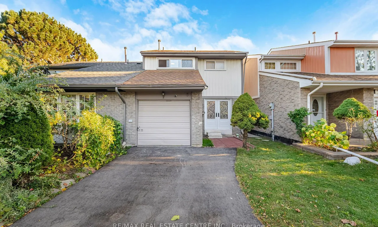 5 Wray Crt, Toronto, ON M9V 4K4