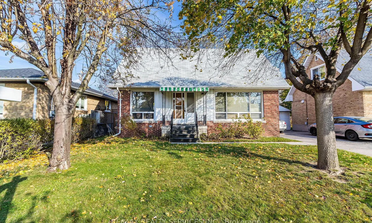 19 Mulgrove Dr, Toronto, ON M9C 2R1