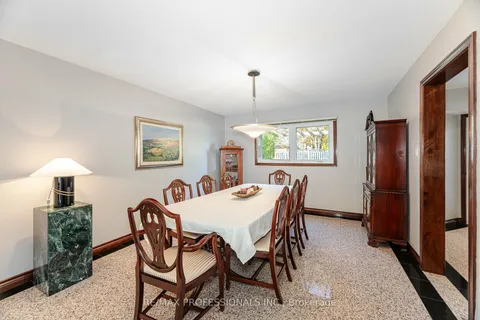 4 Christie Dr, Brampton, ON L6Z 3H6