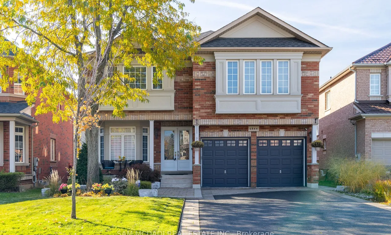 6844 Golden Hills Way, Mississauga, ON L5W 1P3