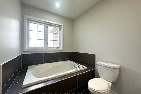 112 Golden Springs Dr, Brampton, ON L7A 4N7