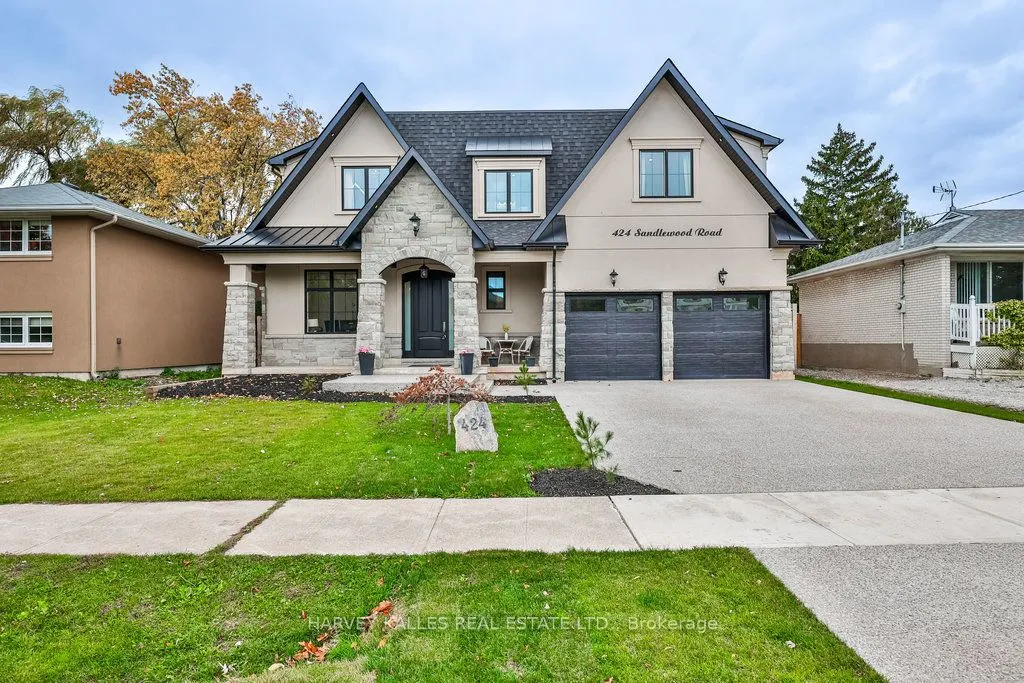 424 Sandlewood Rd, Oakville, ON L6L 3S2