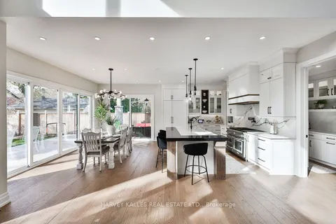 424 Sandlewood Rd, Oakville, ON L6L 3S2