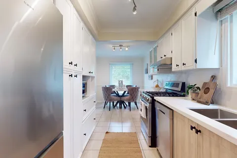 50 Pluto Dr, Brampton, ON L6V 3W5