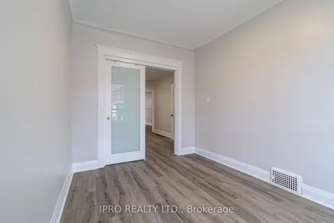 1140 Dufferin St, Toronto, ON M6H 4B6