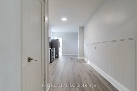 1140 Dufferin St, Toronto, ON M6H 4B6