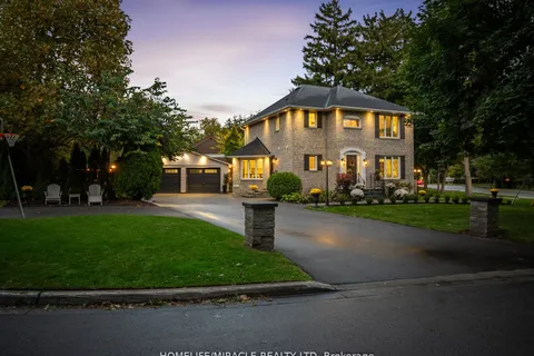 521 Oneida Dr, Burlington, ON L7T 3T9