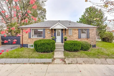 59 Chartwell Rd, Toronto, ON M8Z 4G3