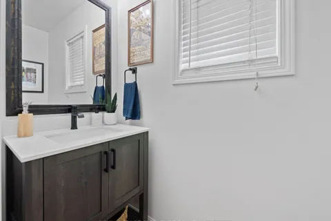 1116 Houston Dr, Milton, ON L9T 6E8