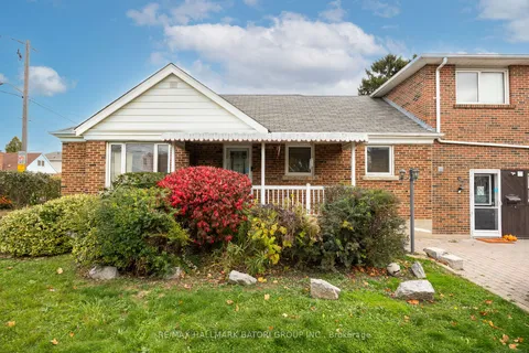 1 Monarchdale Ave, Toronto, ON M6M 2S6