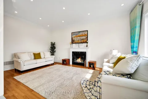 46 Angelgate Rd, Brampton, ON L6Y 0X9