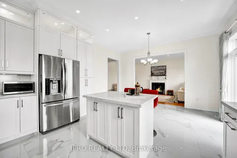46 Angelgate Rd, Brampton, ON L6Y 0X9
