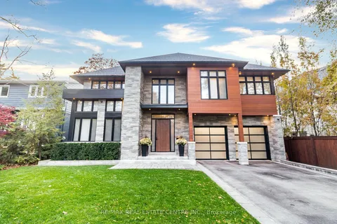 76 Ben Machree Dr, Mississauga, ON L5H 2S3