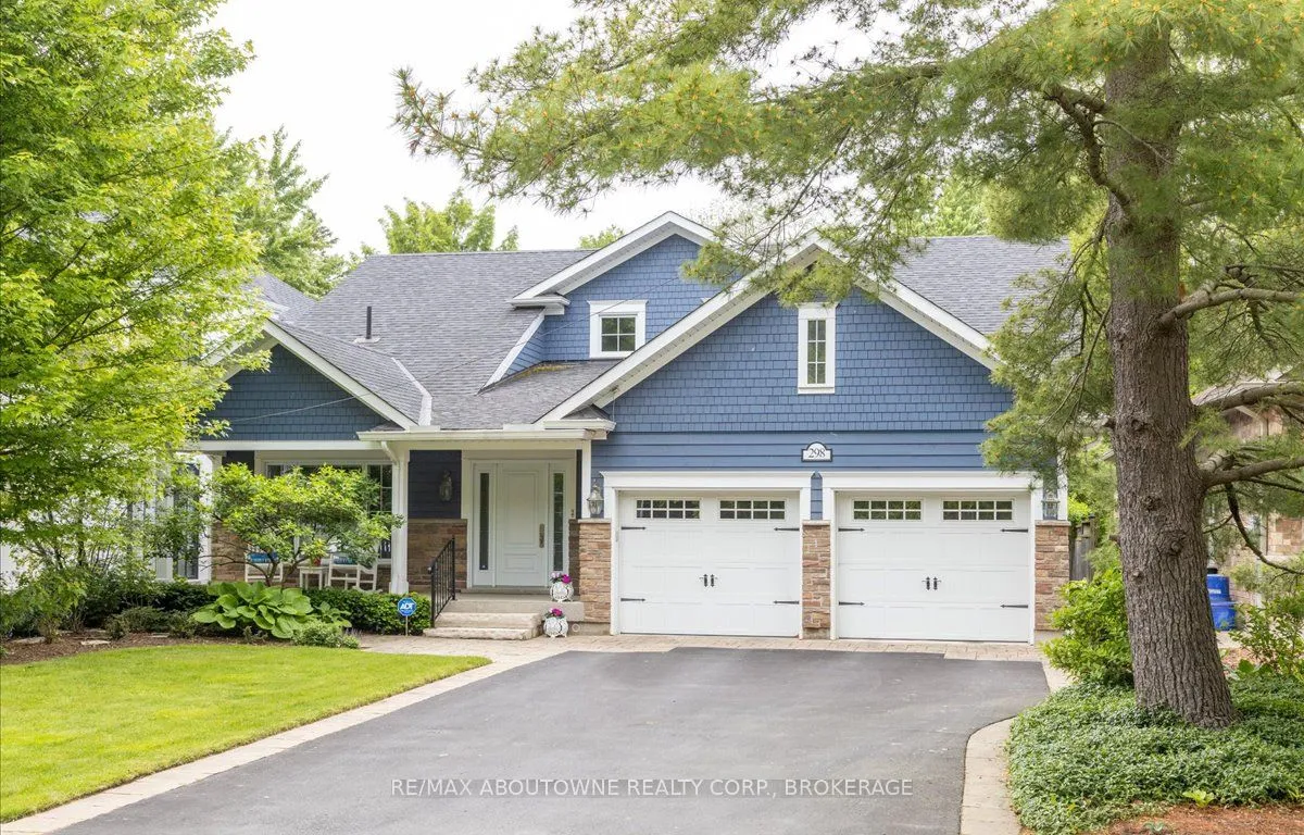 298 River Side Dr, Oakville, ON L6K 3N4