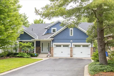 298 River Side Dr, Oakville, ON L6K 3N4