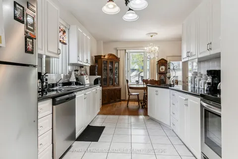 23A Fourteenth St, Toronto, ON M8V 3H8