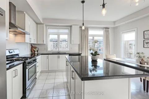 550 Mermaid Cres, Mississauga, ON L5G 0B3