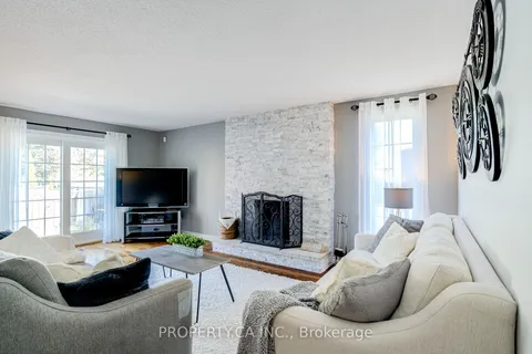 4265 Westminster Pl, Mississauga, ON L4W 3V4