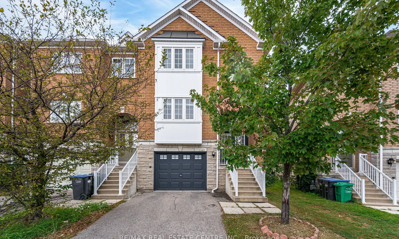 5767 Tiz Rd, Mississauga, ON L5R 0B4