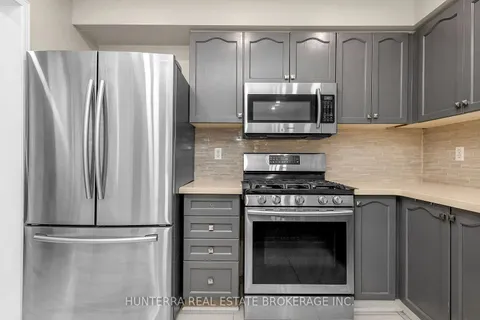 38 Pebblestone Circ, Brampton, ON L6X 4N2