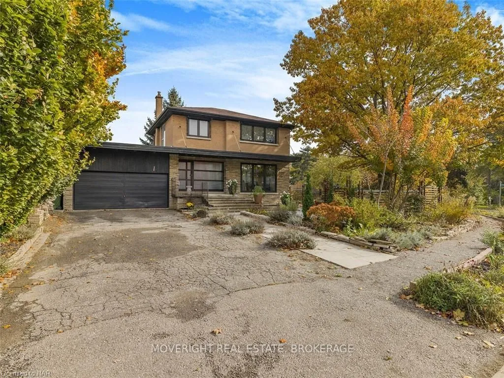 1 BOLINGBROKE Rd, Toronto, ON M6B 3L5
