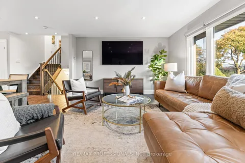 4250 Bloor St, Toronto, ON M9C 1Z7