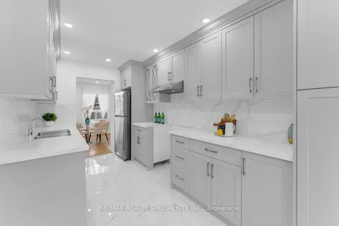 67 Winterfold Dr, Brampton, ON L6V 3S9