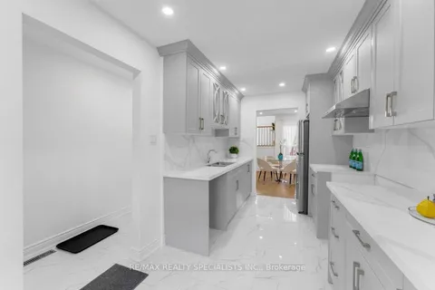 67 Winterfold Dr, Brampton, ON L6V 3S9