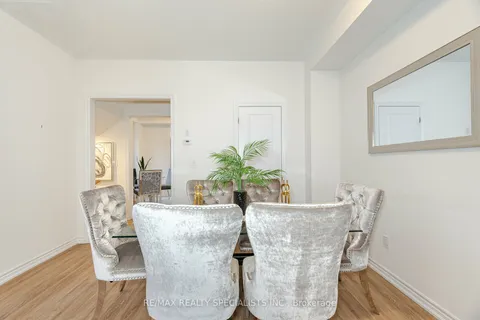 68 First St, Orangeville, ON L9W 2E3