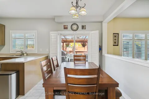 12 Tatra Cres, Brampton, ON L6Y 0K5