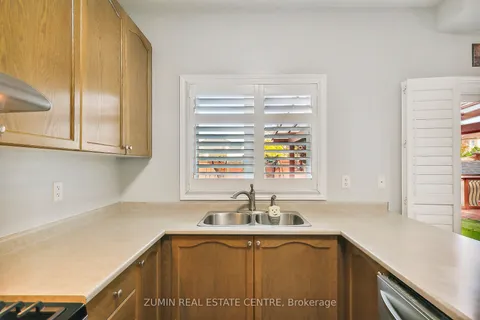 12 Tatra Cres, Brampton, ON L6Y 0K5