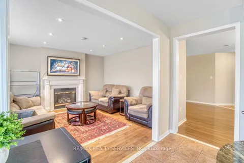 149 Brisdale Dr, Brampton, ON L7A 2Y8