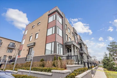 389 The Westway, Toronto, ON M9R 1H3