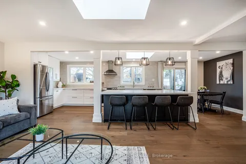 488 Kenmarr Cres, Burlington, ON L7L 4R7