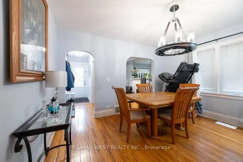 3 Chambers Ave, Toronto, ON M6N 3L8