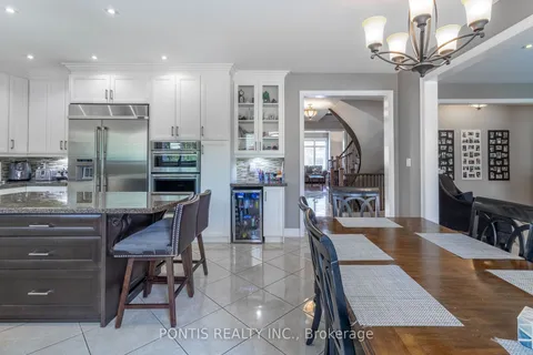 22 Lockport Cres, Brampton, ON L6P 3X9