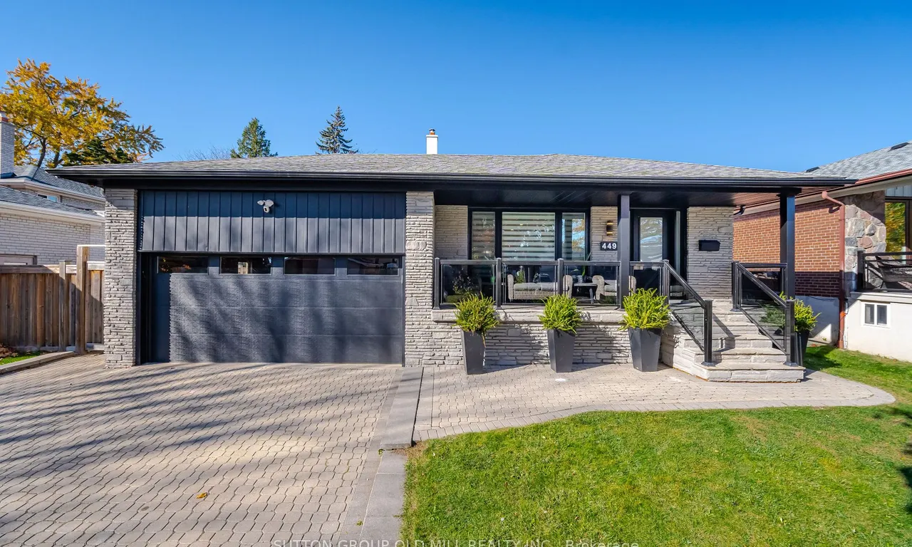 449 Abington Ave, Mississauga, ON L5A 1L8