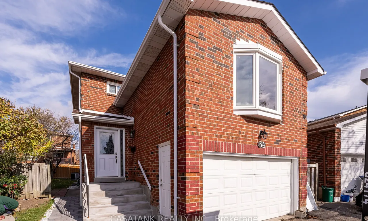 34 Willerton Clse, Brampton, ON L6V 4J2