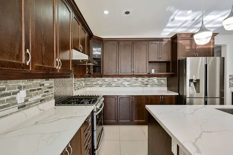 23 Gambia Rd, Brampton, ON L7A 4M2