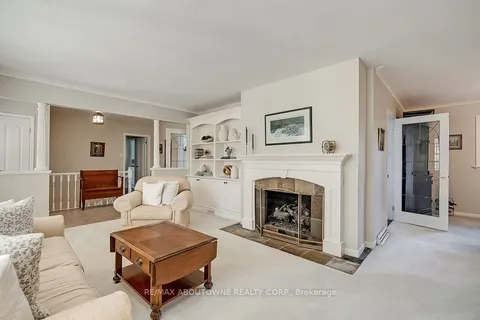 137 Dornie Rd, Oakville, ON L6J 4N7