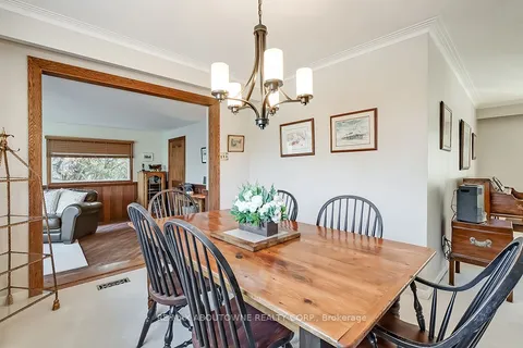 137 Dornie Rd, Oakville, ON L6J 4N7