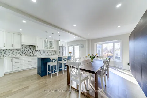 14 Solway Ave, Brampton, ON L6Z 4E3