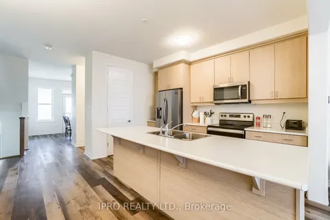 1285 Sycamore Gdns, Milton, ON L9E 1S8