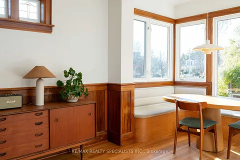 28 Eleventh St, Toronto, ON M8V 3G3