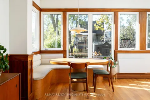 28 Eleventh St, Toronto, ON M8V 3G3