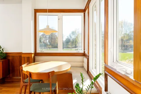 28 Eleventh St, Toronto, ON M8V 3G3