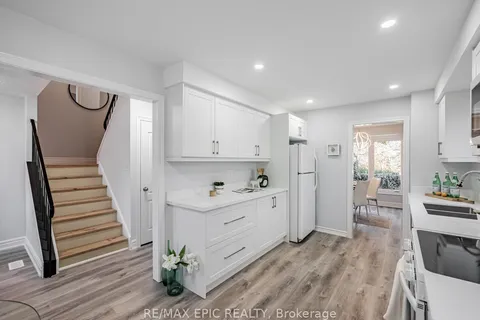 6759 Segovia Rd, Mississauga, ON L5N 1P1