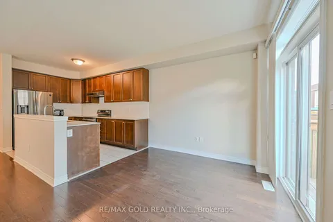 101 Finegan Circ, Brampton, ON L7A 4Z9